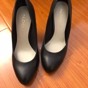 Black heel pumps business woman shoes
